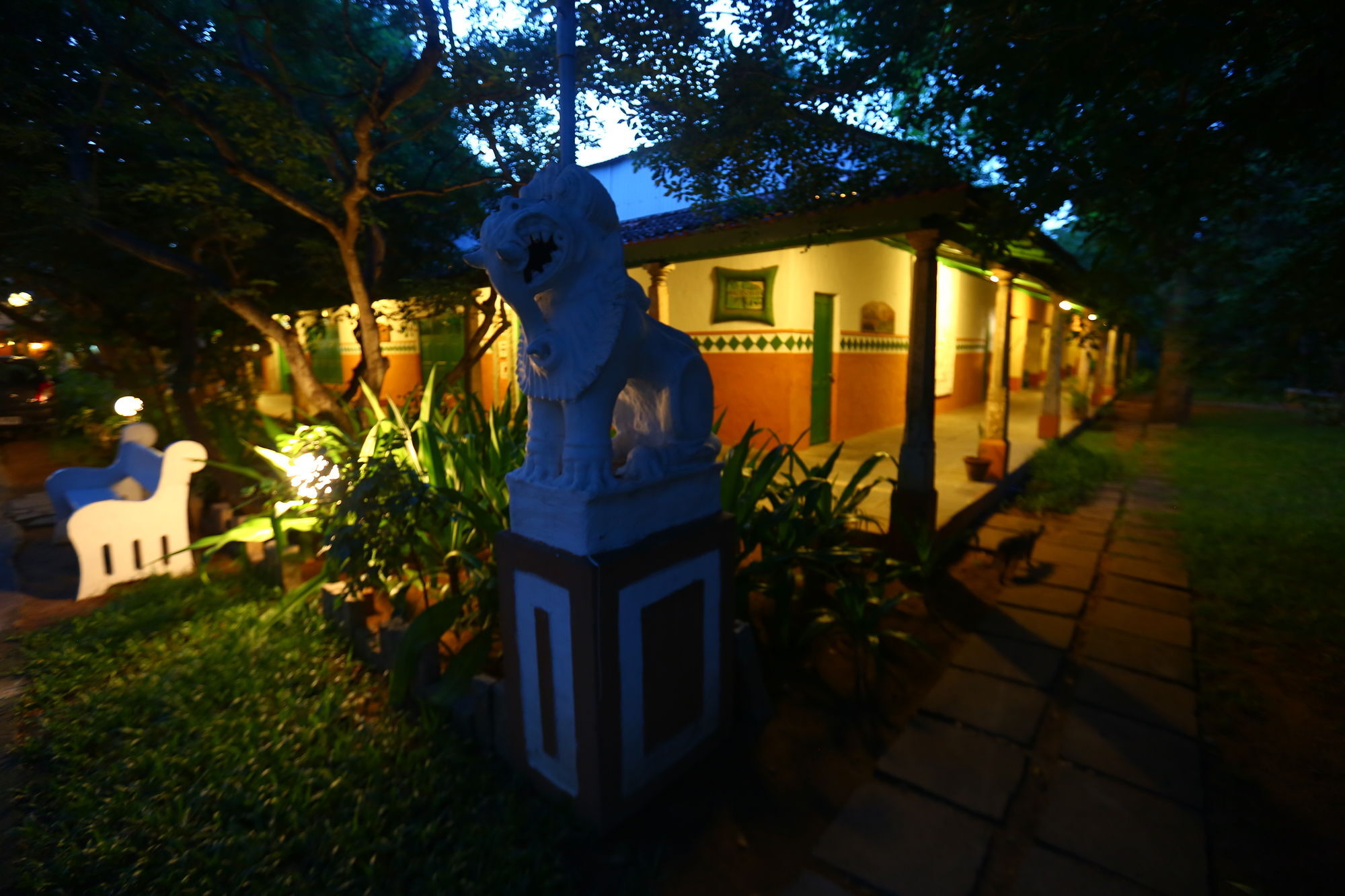 Hotel Indeco Mahabalipuram Extérieur photo